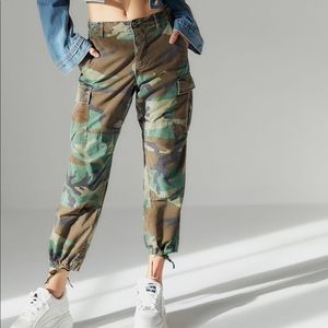 Vintage urban outfitters camo pant